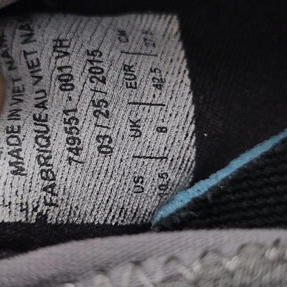 NIKE WOMEN'S JUVENATE TECH PACK 'TUMBLED GREY' - Picture 9 of 9